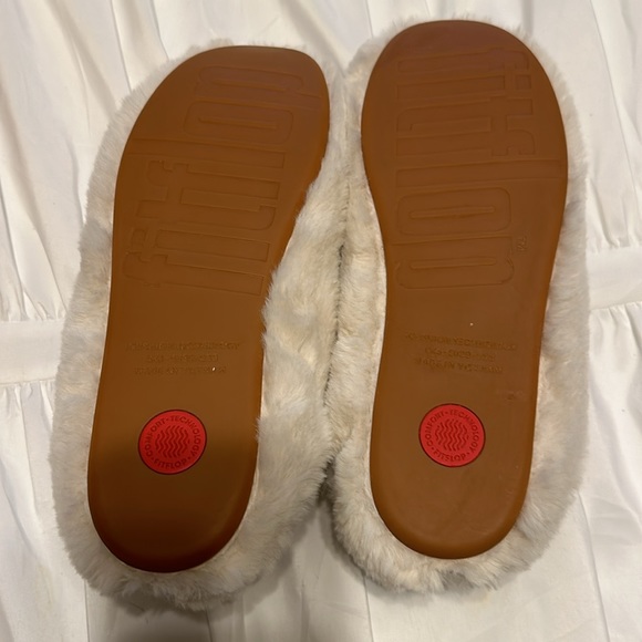 FitFlop NWT Furry faux fur Mink Ivory slippers size 8. New, unworn, in box. - Picture 4 of 6